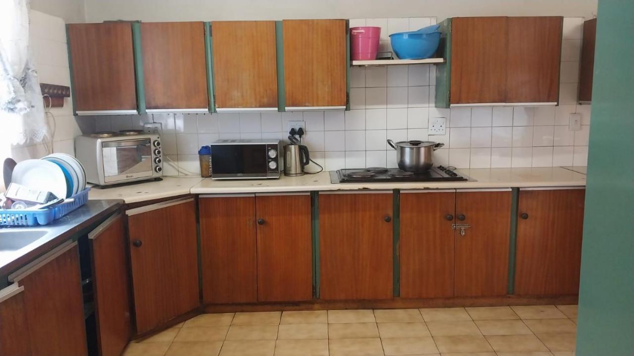 Jay'S Guest House Witbank Exterior photo