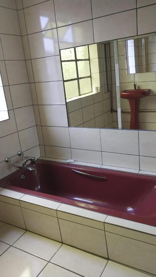 Jay'S Guest House Witbank Exterior photo